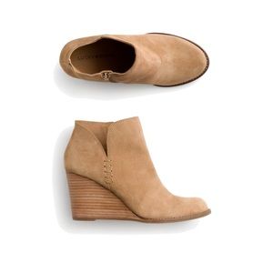 Yimme Suede Wedge Booties